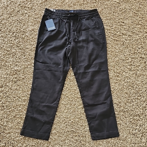 GAP Pants - NWT Gap Pull-on Pants Black Elastic & Drawsting Waist XS Cropped
